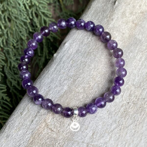 Pulsera elasticada de Amatista (terminación en plata)