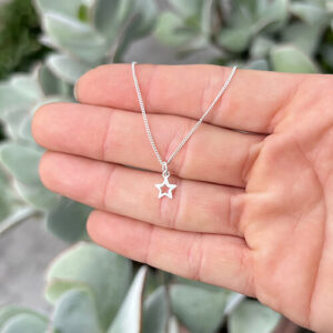 Collar estrella con cadena